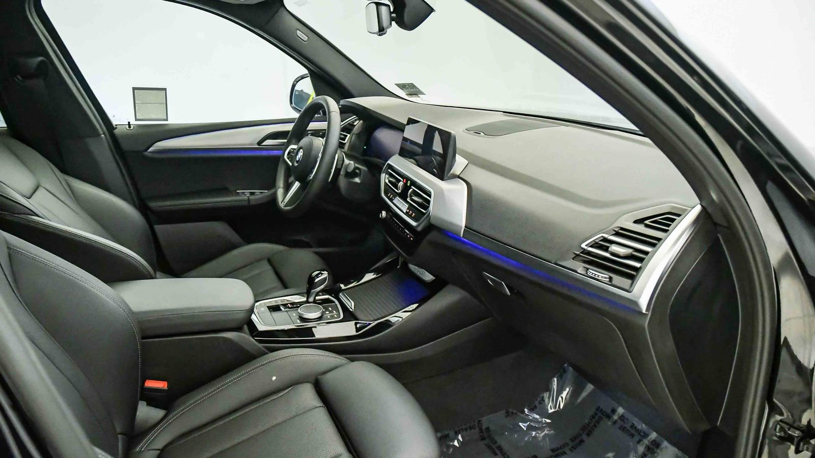 Certified 2024 BMW X3 sDrive30i w/ M Sport Package RWD image 16