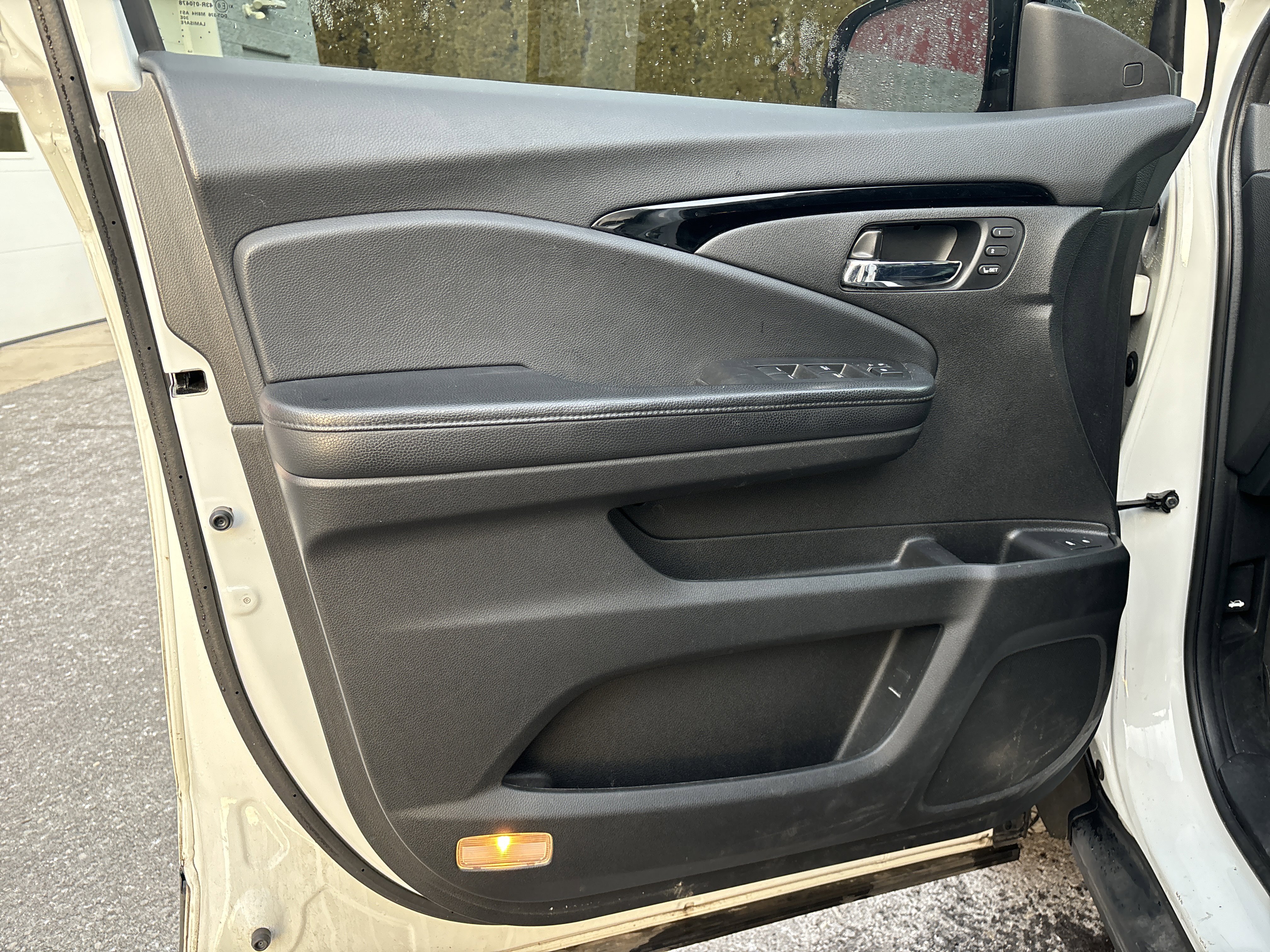 Used 2020 Honda Pilot Touring image 16