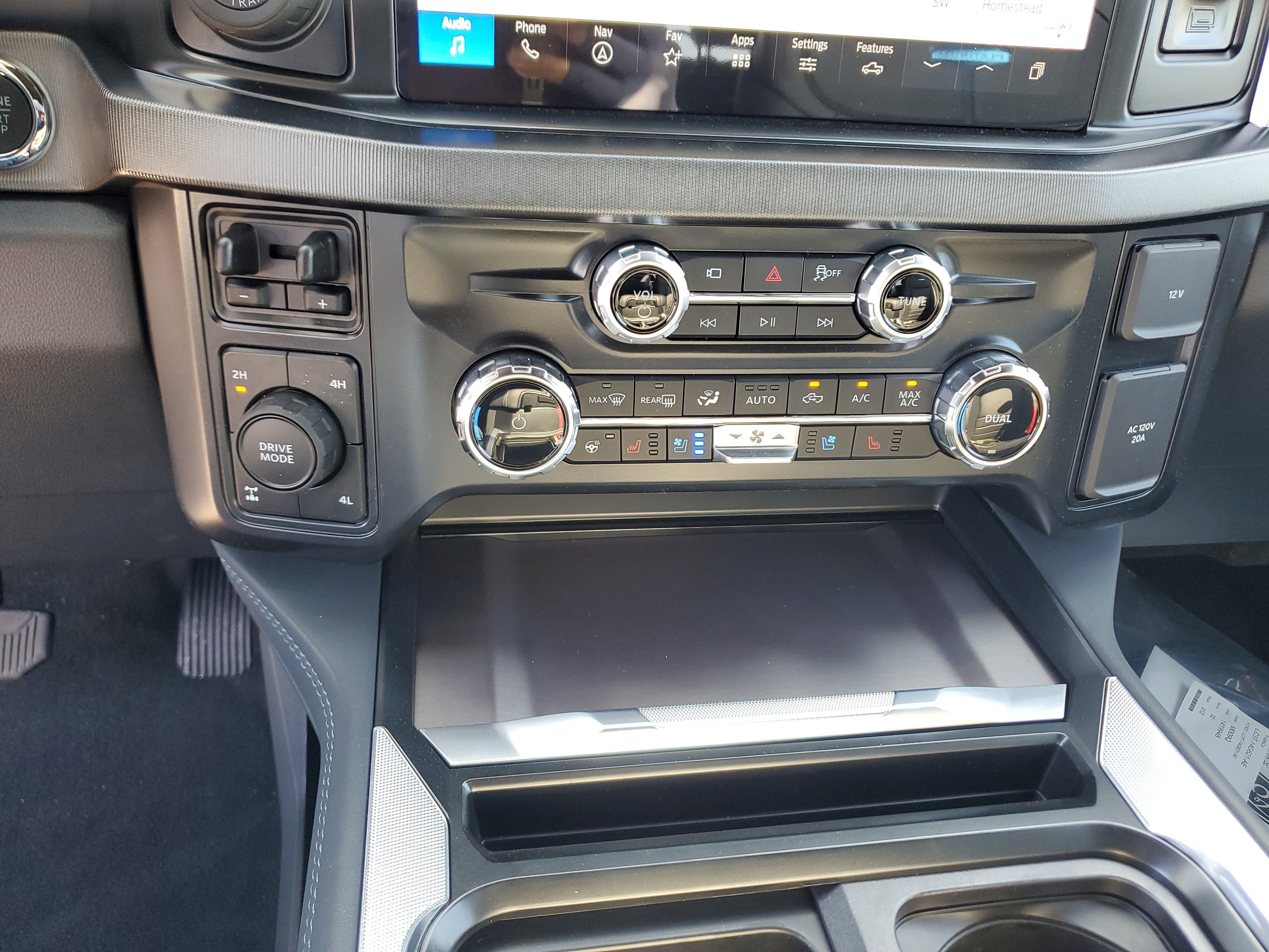 New 2026 Ford F250 Platinum image 19