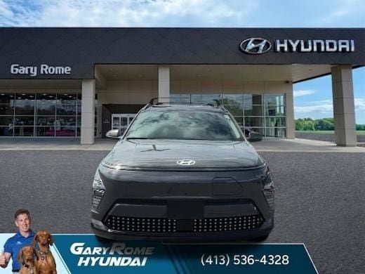 Certified 2025 Hyundai Kona Limited FWD image 3