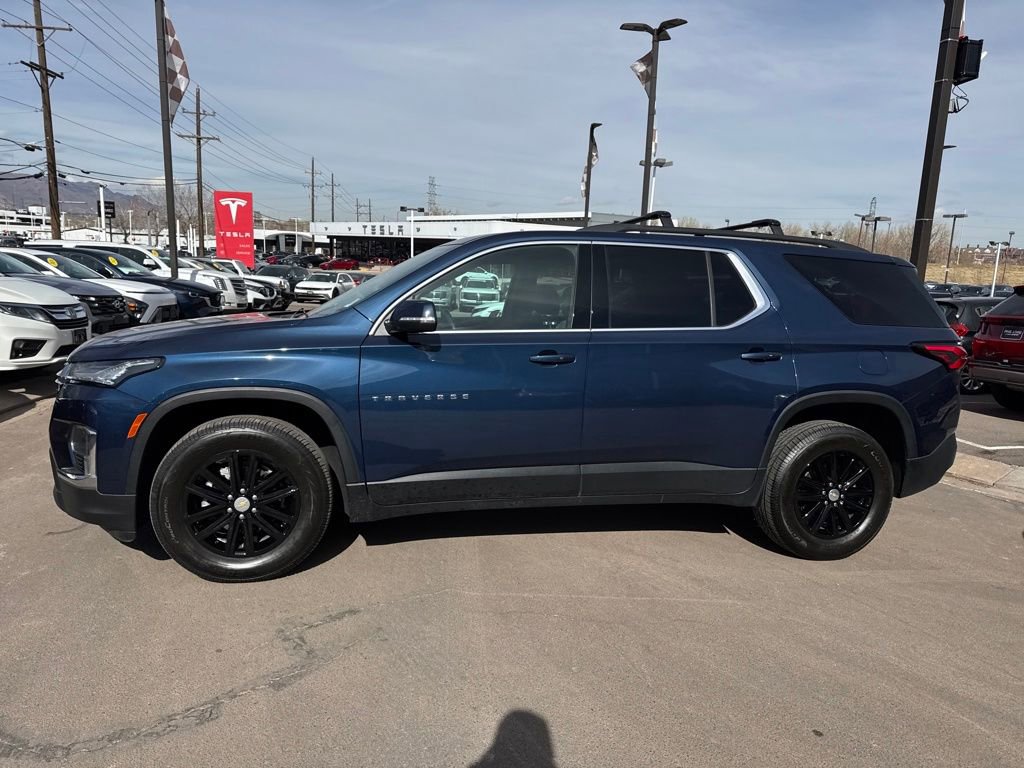 Used 2022 Chevrolet Traverse LT FWD image 16