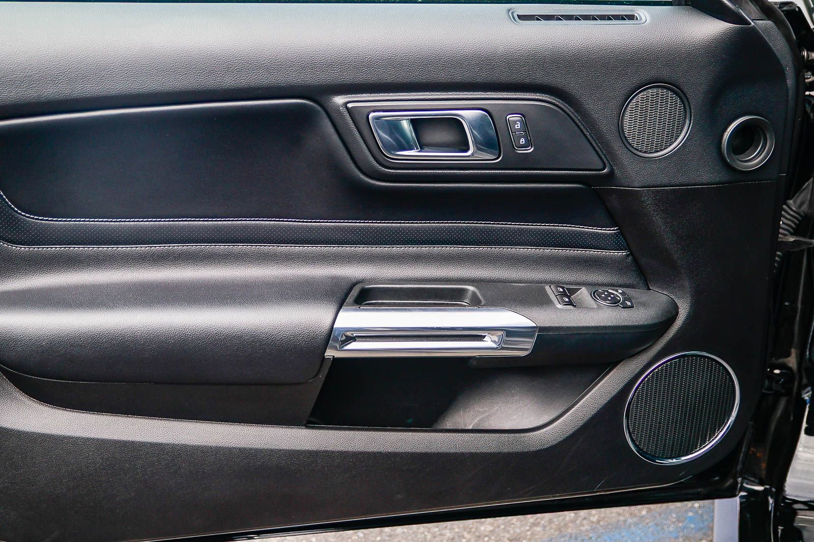 Used 2021 Ford Mustang Mach 1 w/ Mach 1 Handling Package RWD image 21