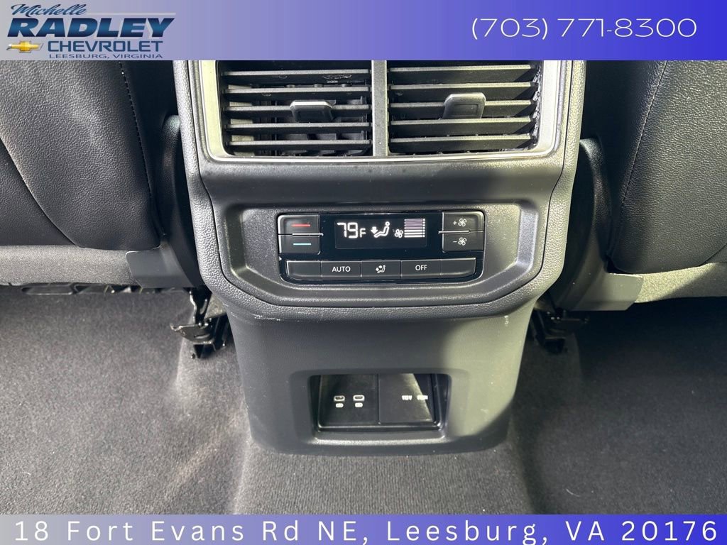 Used 2025 Volkswagen Atlas SE image 24