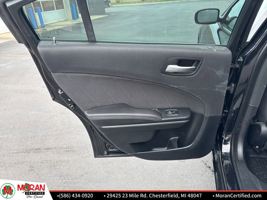 Used 2018 Dodge Charger GT image 21