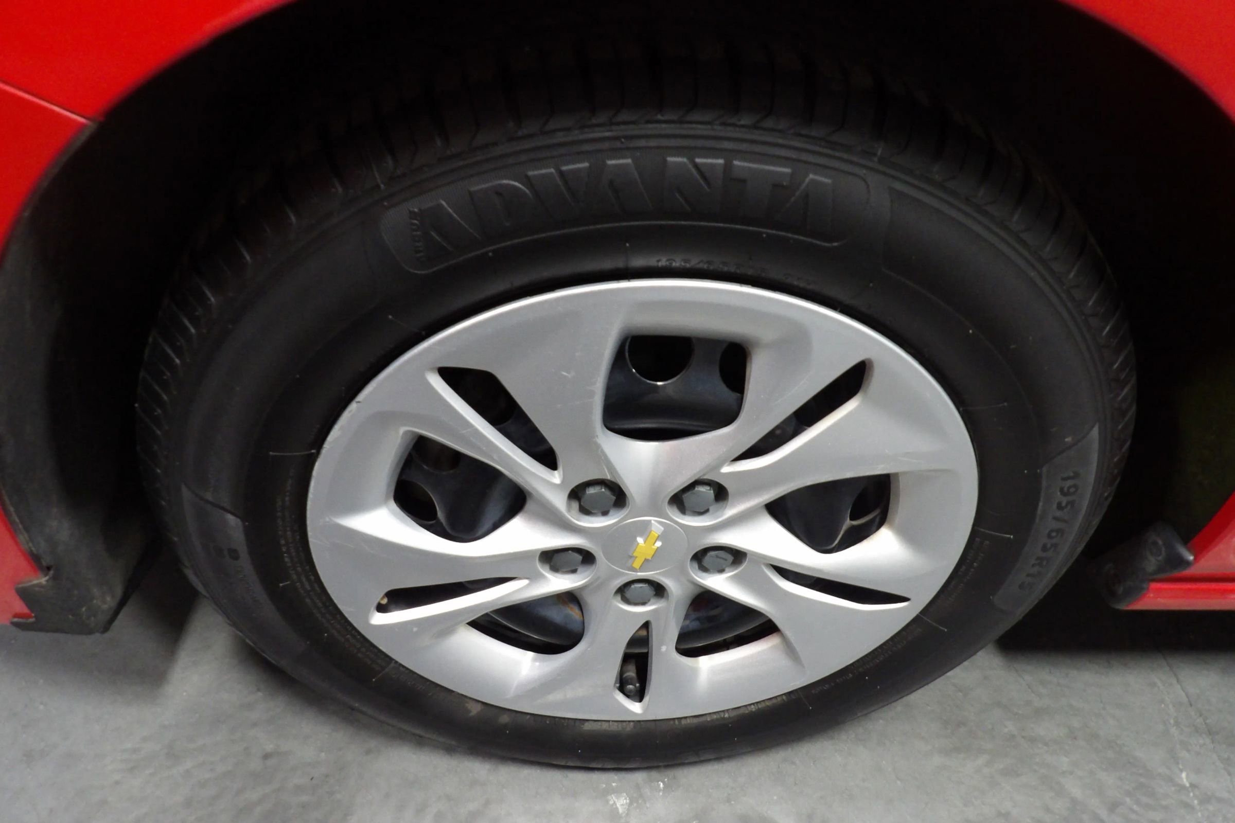 Used 2019 Chevrolet Cruze LS image 17