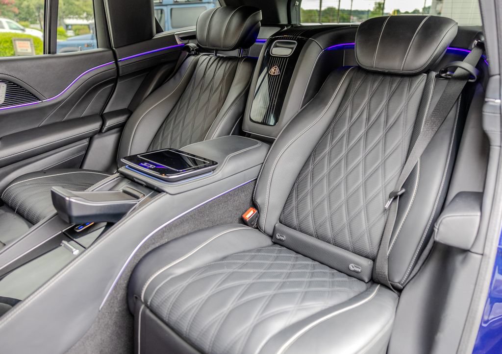Used 2025 Mercedes-Benz Maybach GLS 600 4MATIC image 20