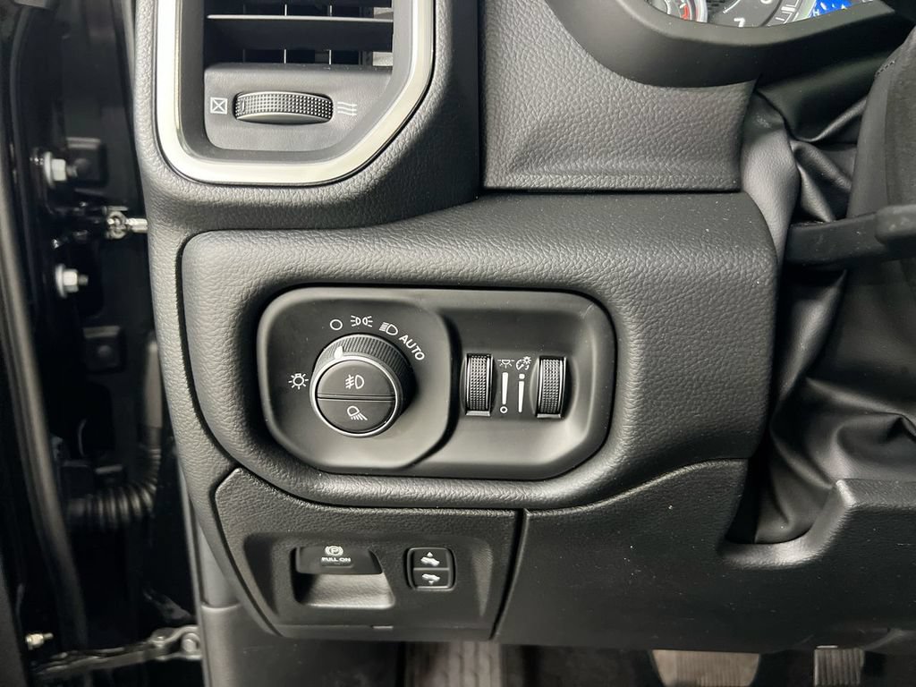 New 2026 RAM 1500 Laramie w/ Laramie Preferred Package AWD/4WD image 19