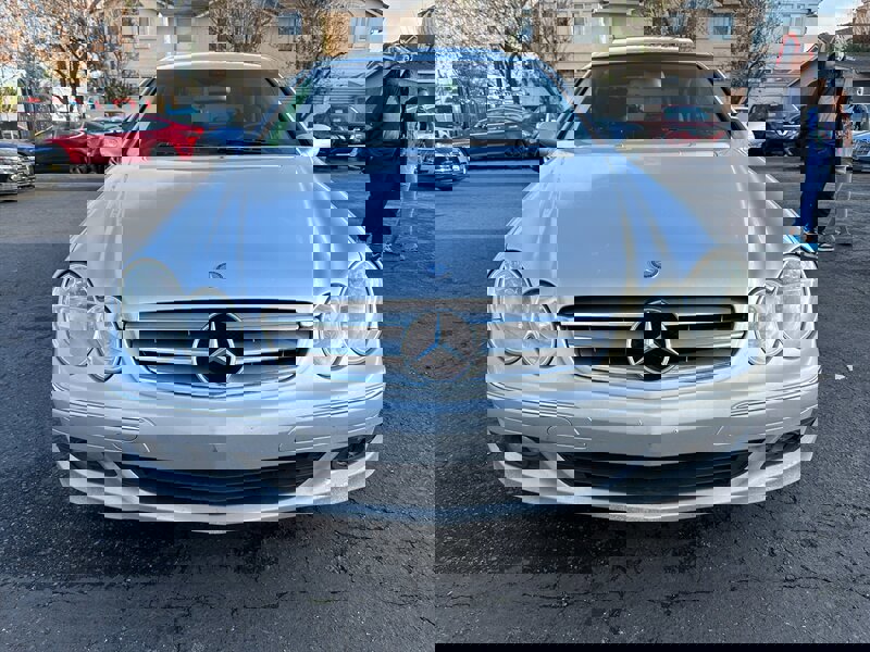 Used 2009 Mercedes-Benz CLK 350 Coupe image 2