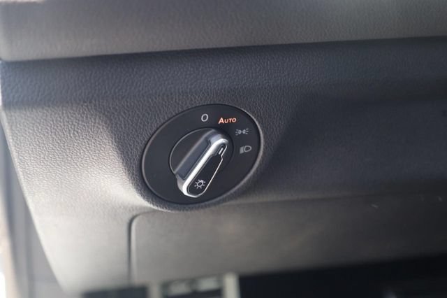 Used 2025 Volkswagen Jetta Sport FWD image 9