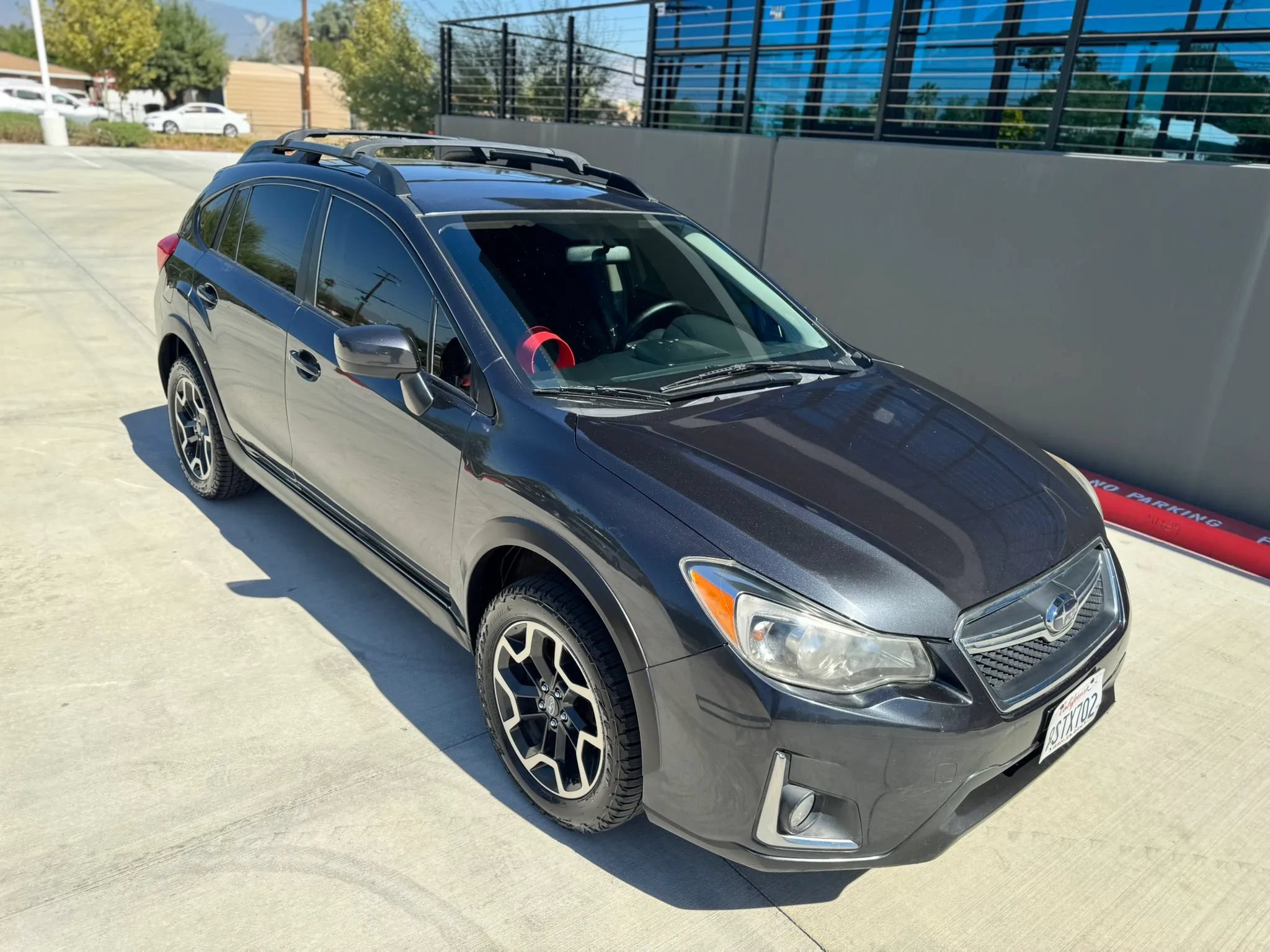 Used 2017 Subaru Crosstrek 2.0i Premium AWD/4WD image 2