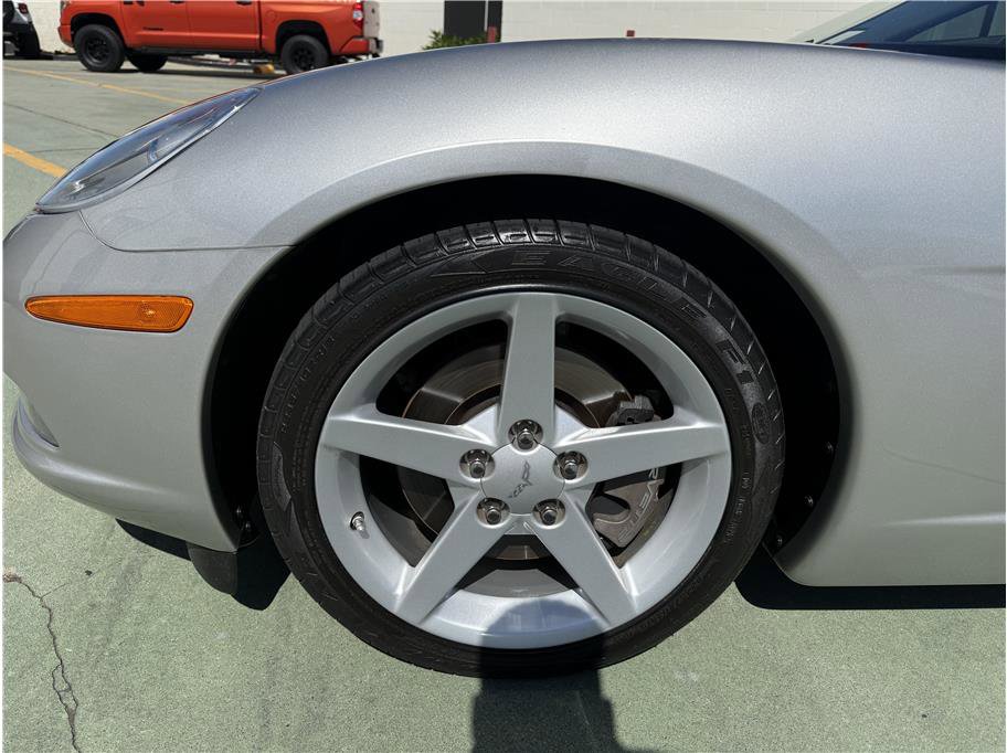 Used 2005 Chevrolet Corvette Coupe w/ Preferred Equipment Group image 11