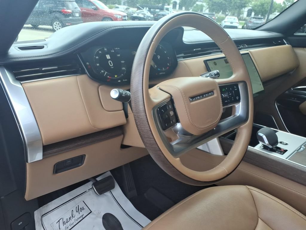 Used 2024 Land Rover Range Rover Long Wheelbase Autobiography AWD/4WD image 16