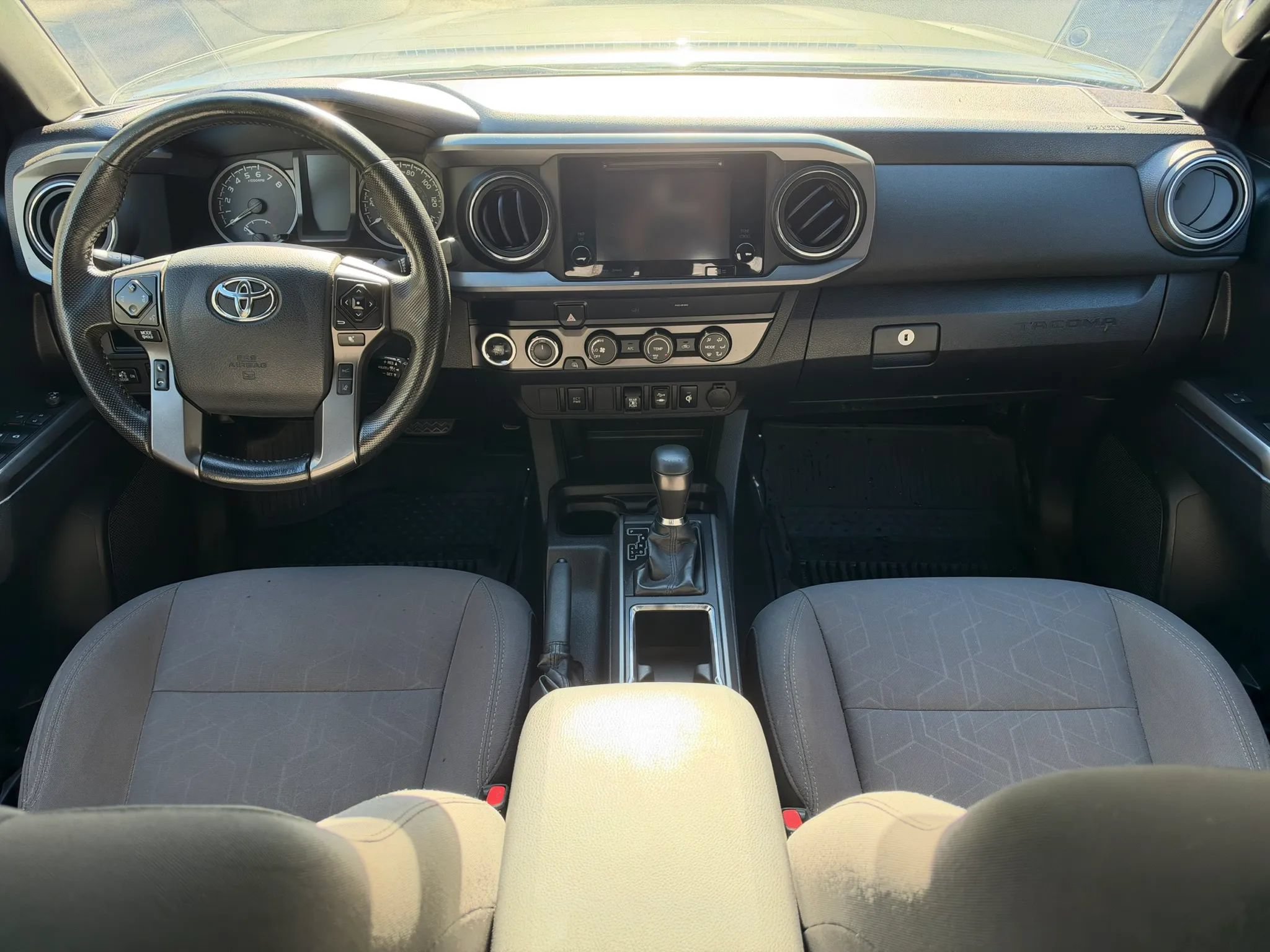 Used 2019 Toyota Tacoma TRD Off-Road AWD/4WD image 12