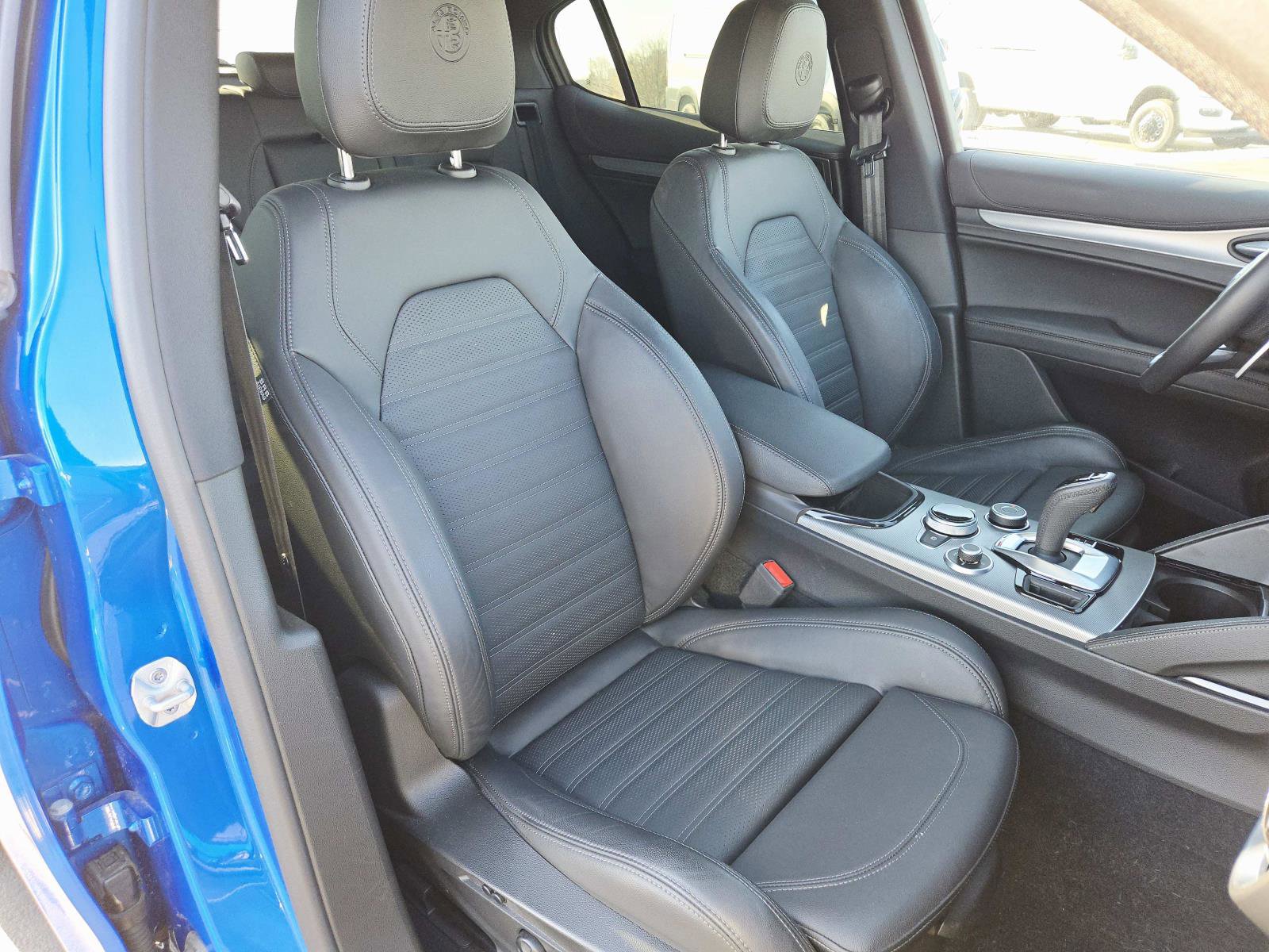 Used 2024 Alfa Romeo Stelvio Veloce image 17
