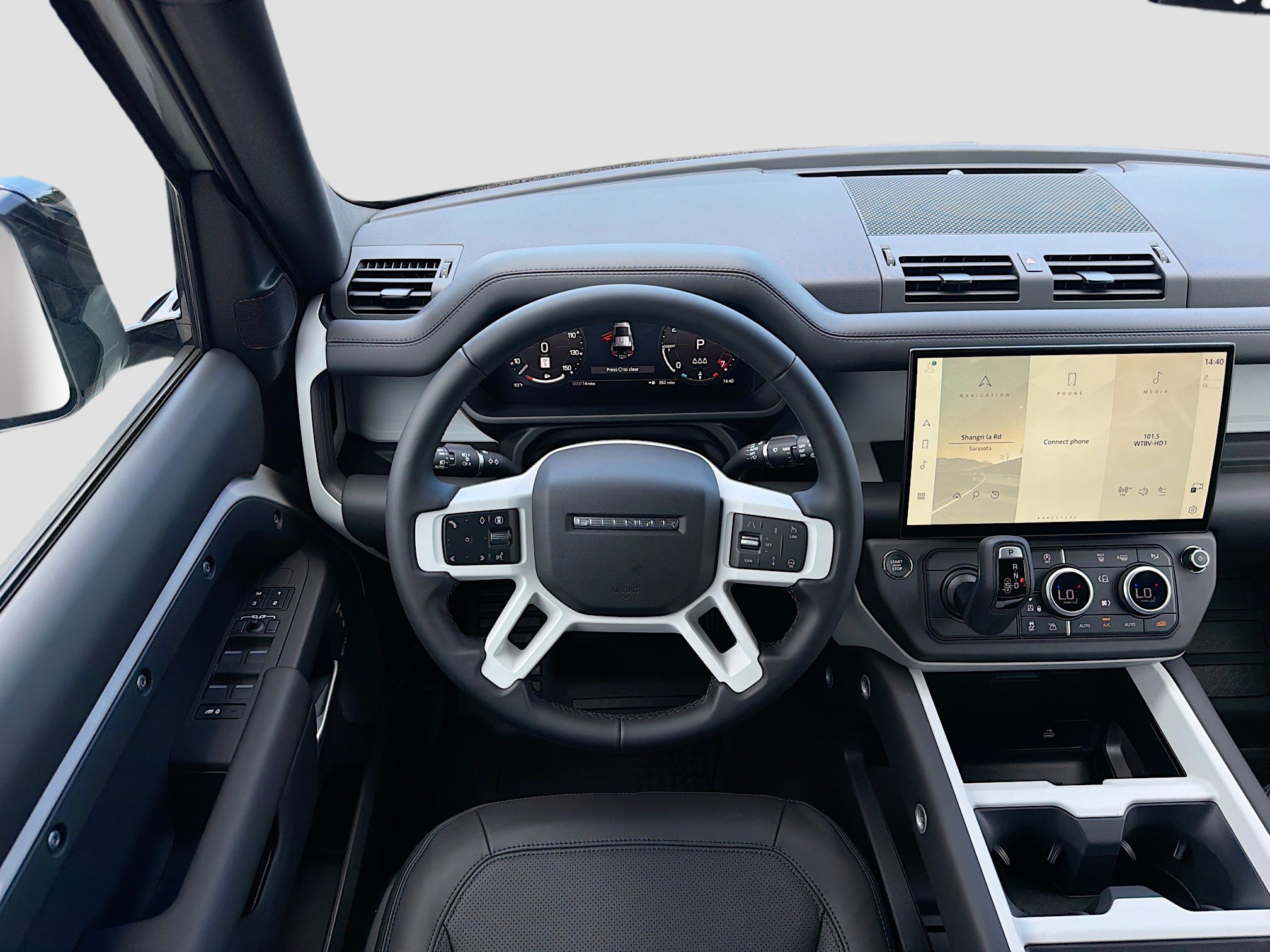 New 2026 Land Rover Defender 110 X-Dynamic SE AWD/4WD image 17