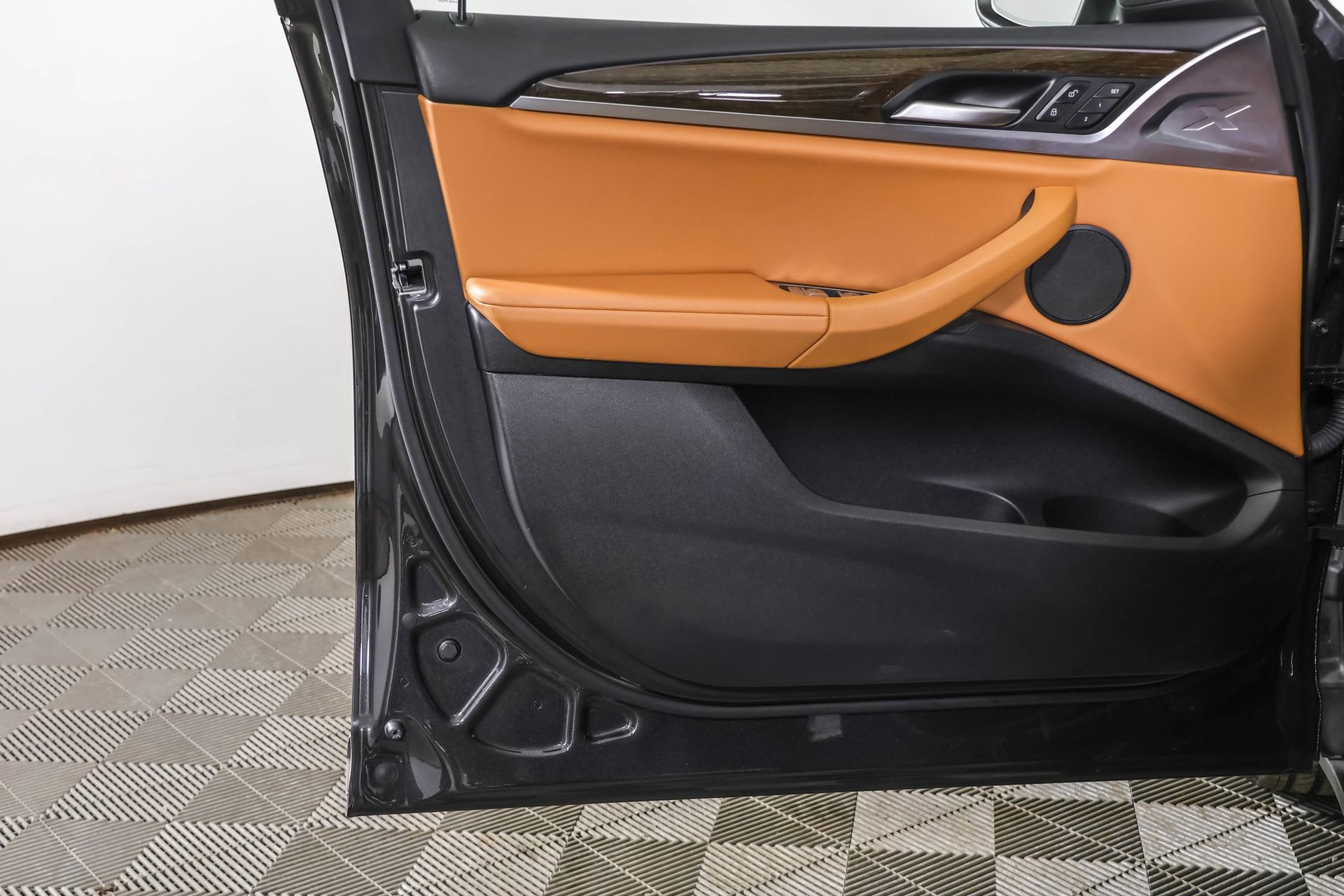 Used 2023 BMW X3 xDrive30i w/ Convenience Package image 34