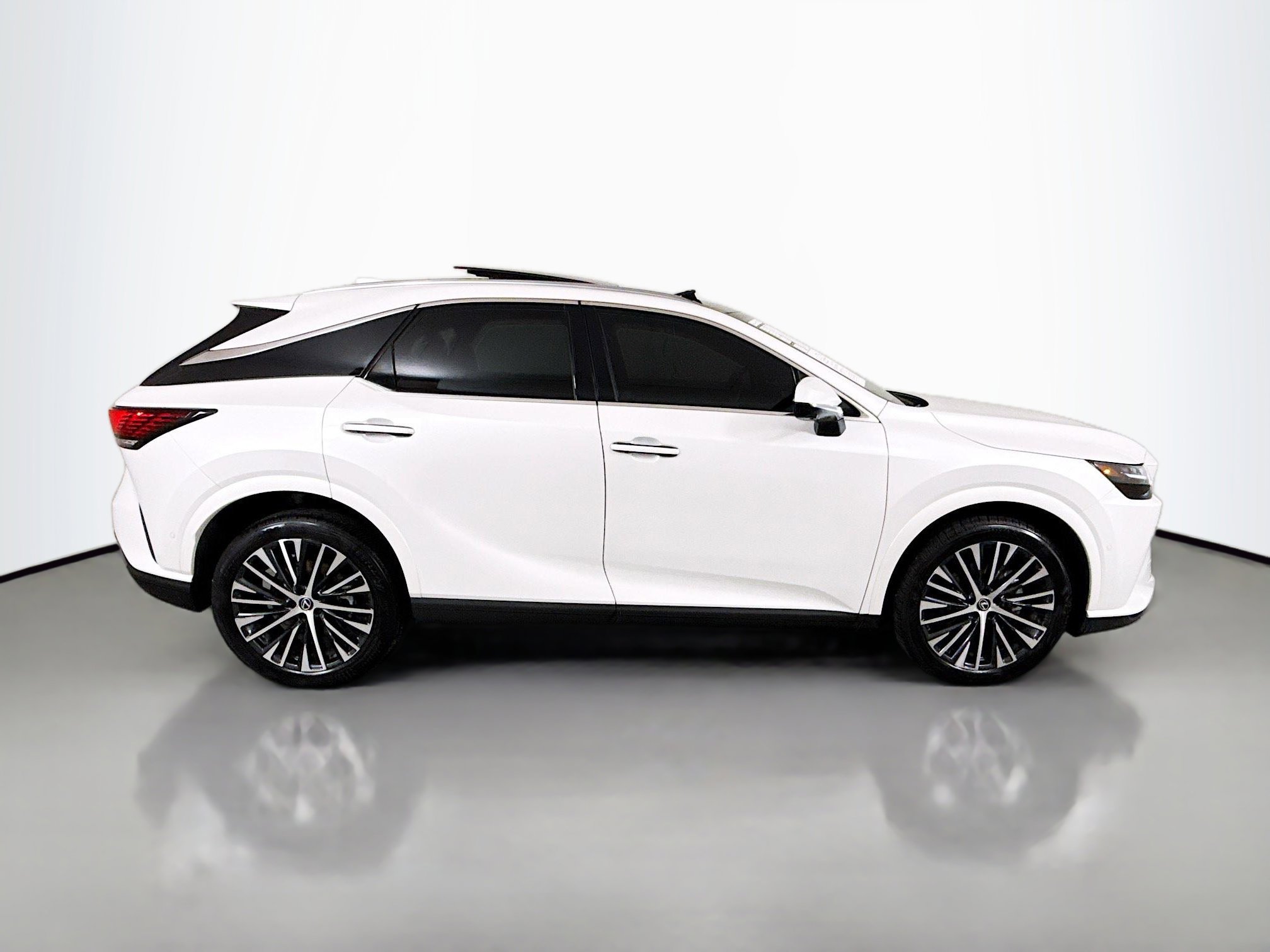 Used 2023 Lexus RX 350 w/ Accessory Package (Z1) image 8