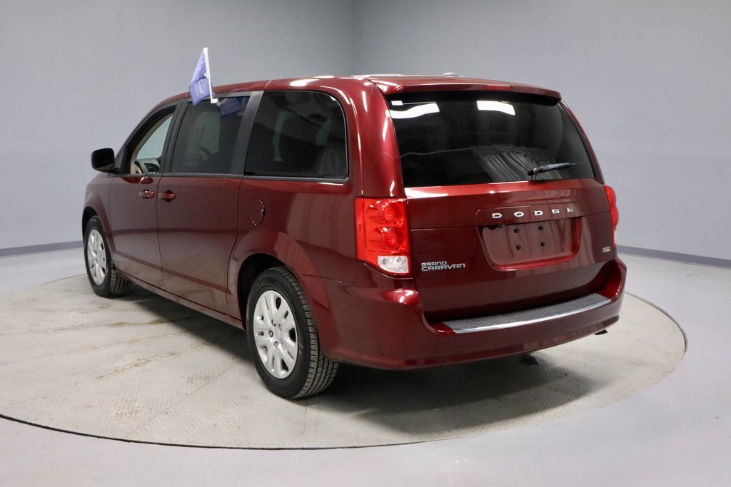 Used 2018 Dodge Grand Caravan SE w/ UConnect Hands-Free Group image 8