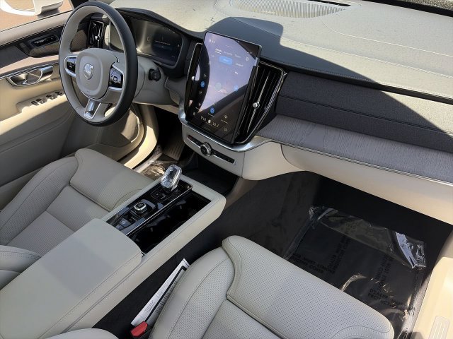 New 2026 Volvo XC90 B6 Ultra w/ Protection Package AWD/4WD image 13