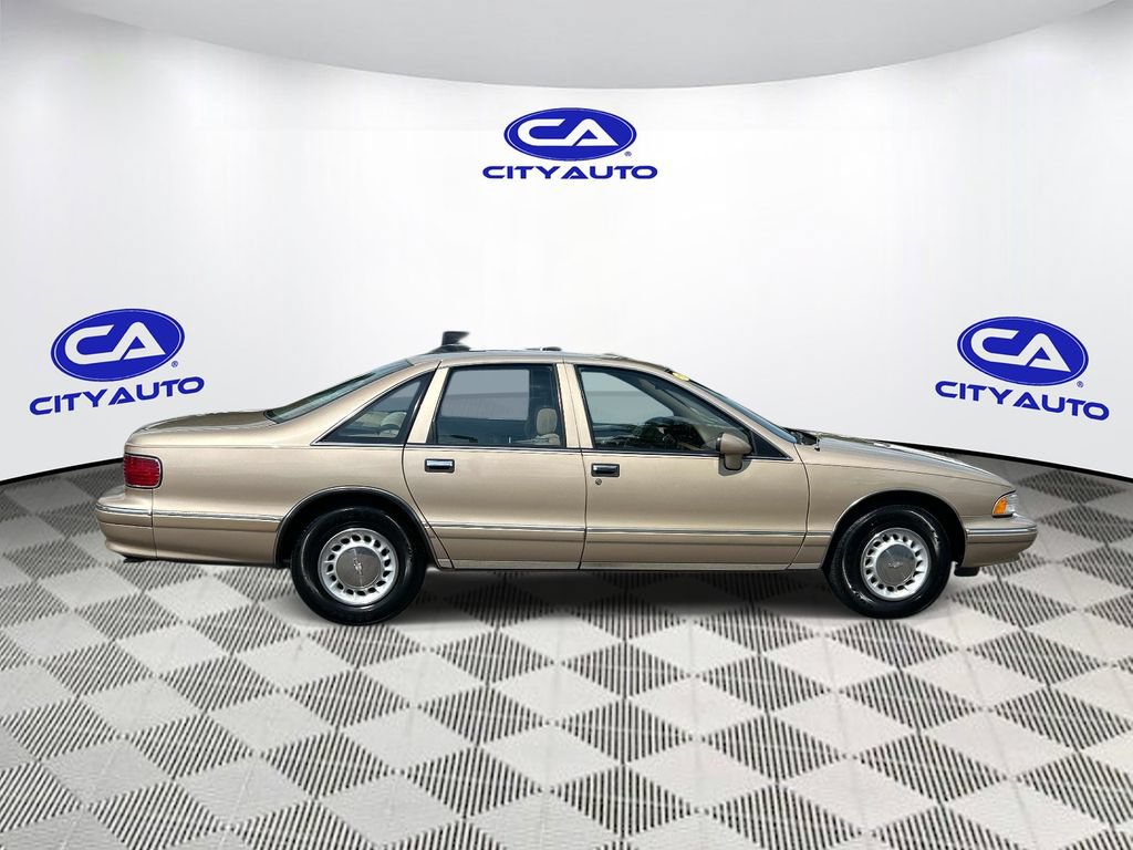 Used 1993 Chevrolet Caprice Classic RWD image 2