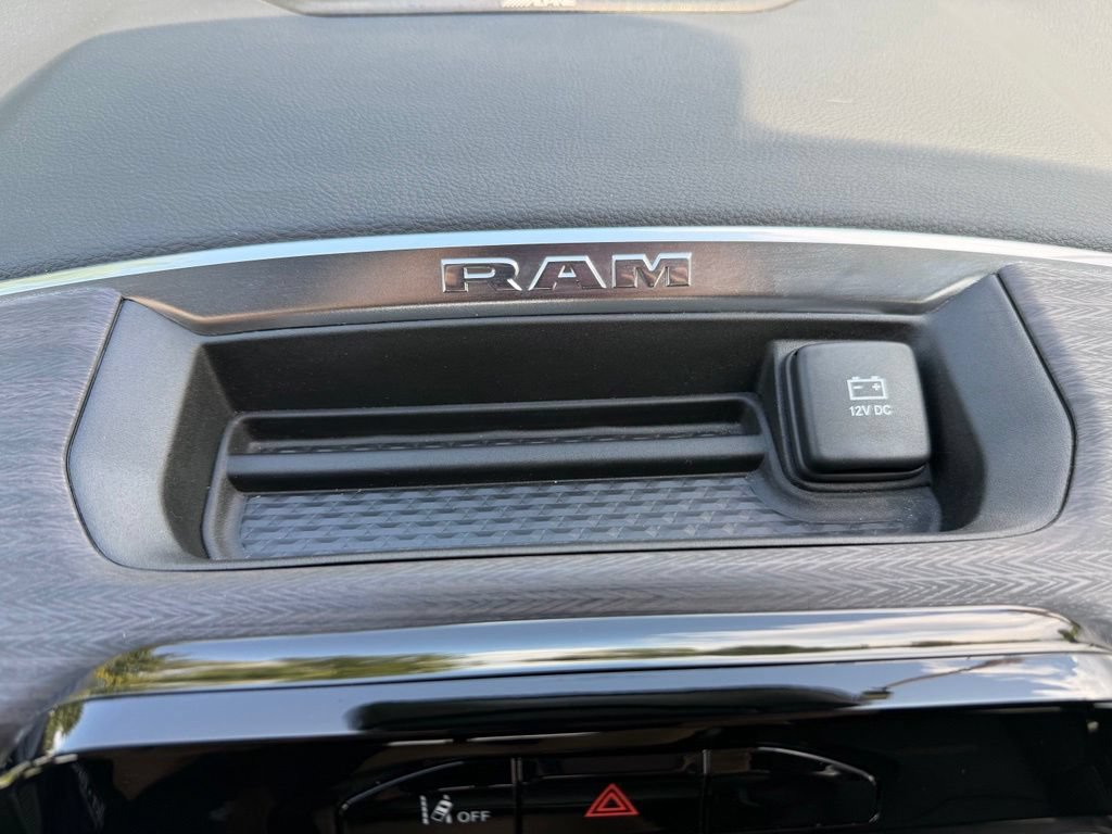 Certified 2025 RAM 2500 Laramie w/ Sport Appearance Package AWD/4WD image 25