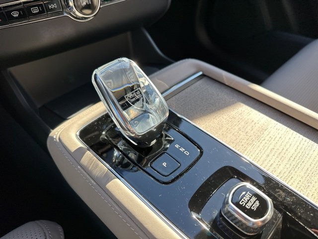 New 2026 Volvo XC90 B6 Ultra image 14