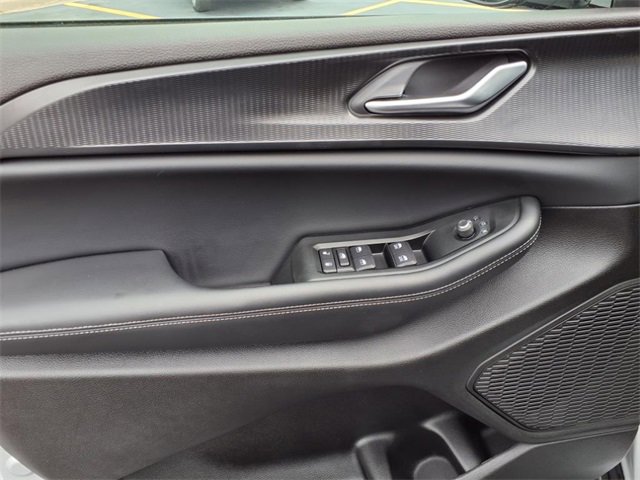 Used 2024 Jeep Grand Cherokee Altitude image 10