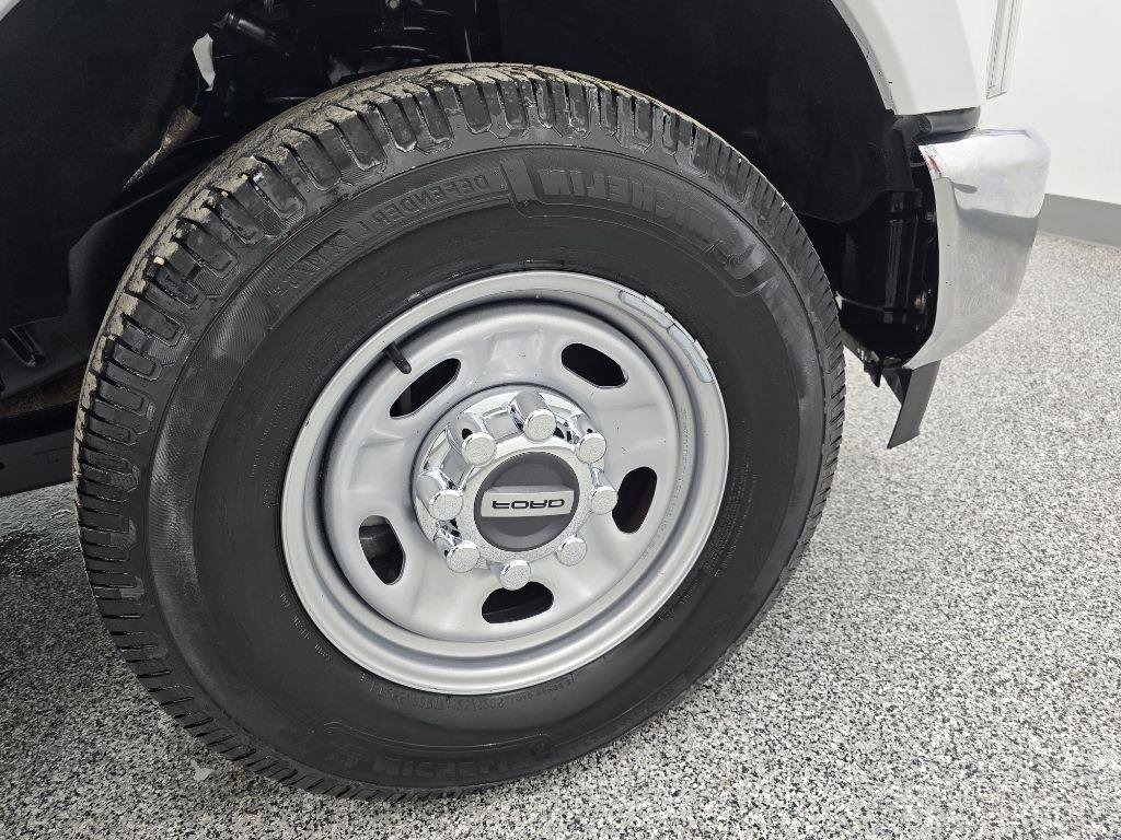 Used 2022 Ford F350 XL w/ Power Equipment Group image 30