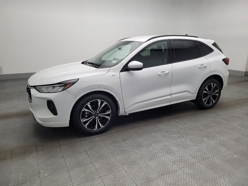 Used 2023 Ford Escape ST-Line Select image 2