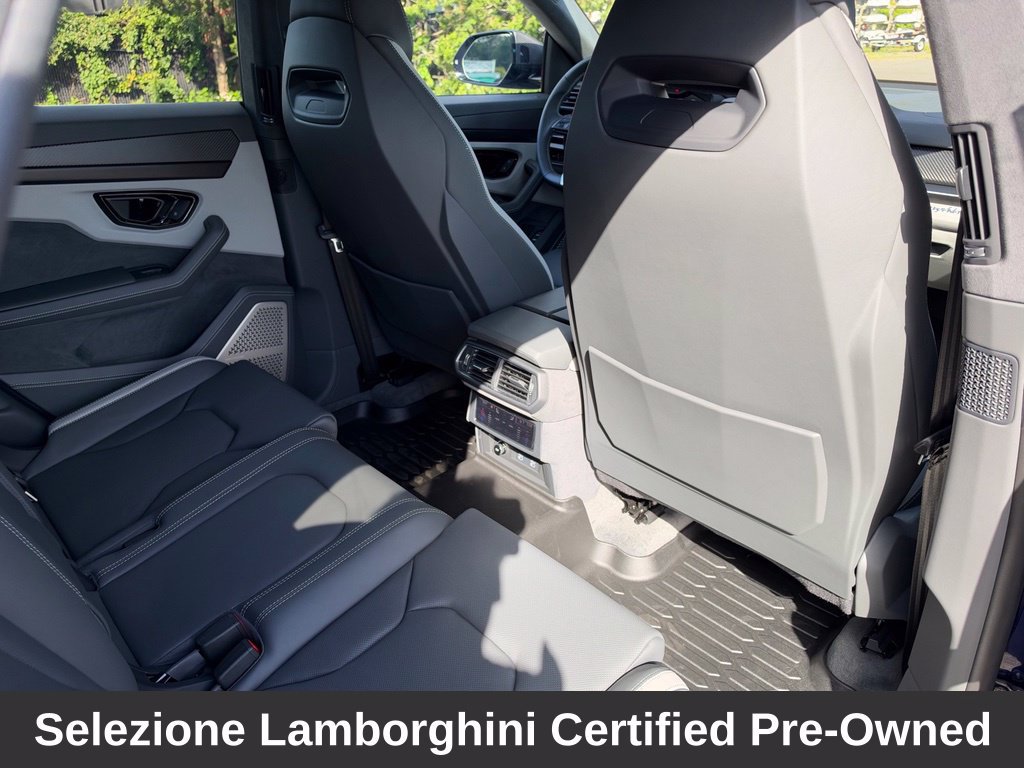 Used 2025 Lamborghini Urus SE AWD/4WD image 43