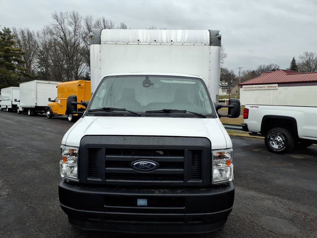 Used 2021 Ford E-350 and Econoline 350 Super Duty image 2
