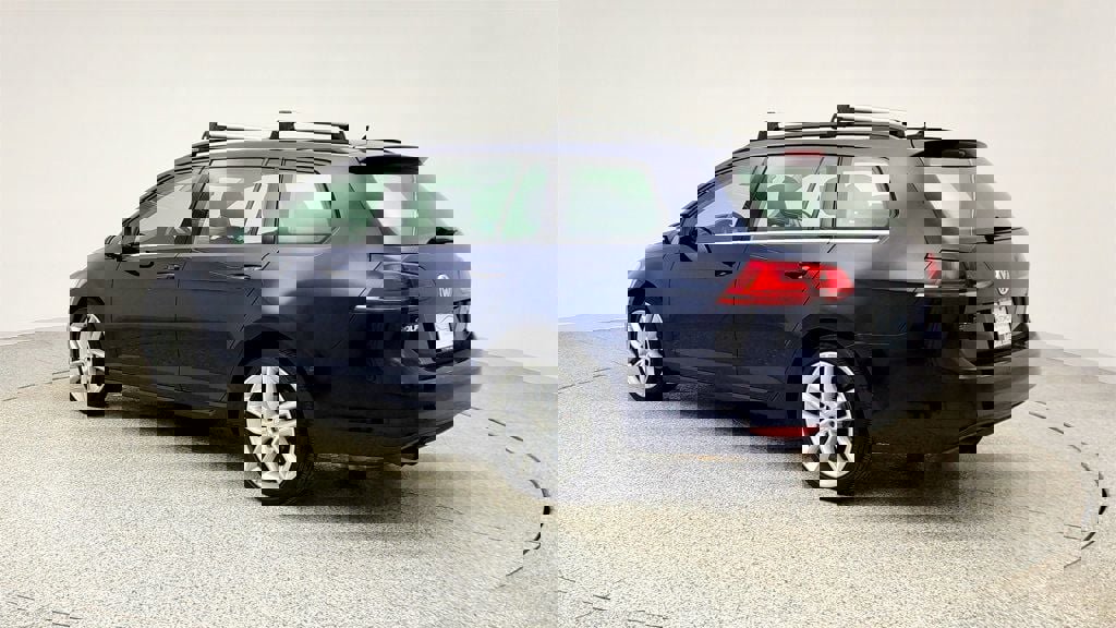 Used 2016 Volkswagen Golf SE w/ Lighting Package image 7