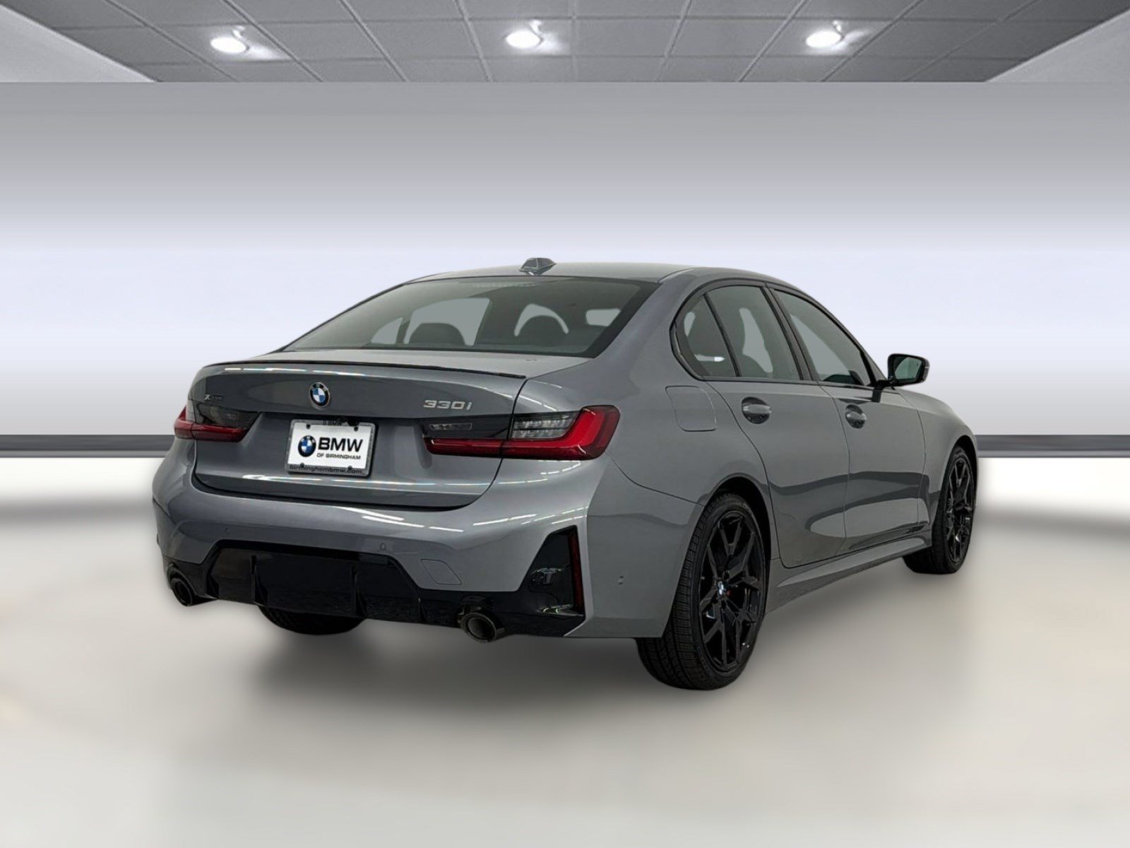 New 2026 BMW 330i xDrive Sedan w/ M Sport Package AWD/4WD image 9