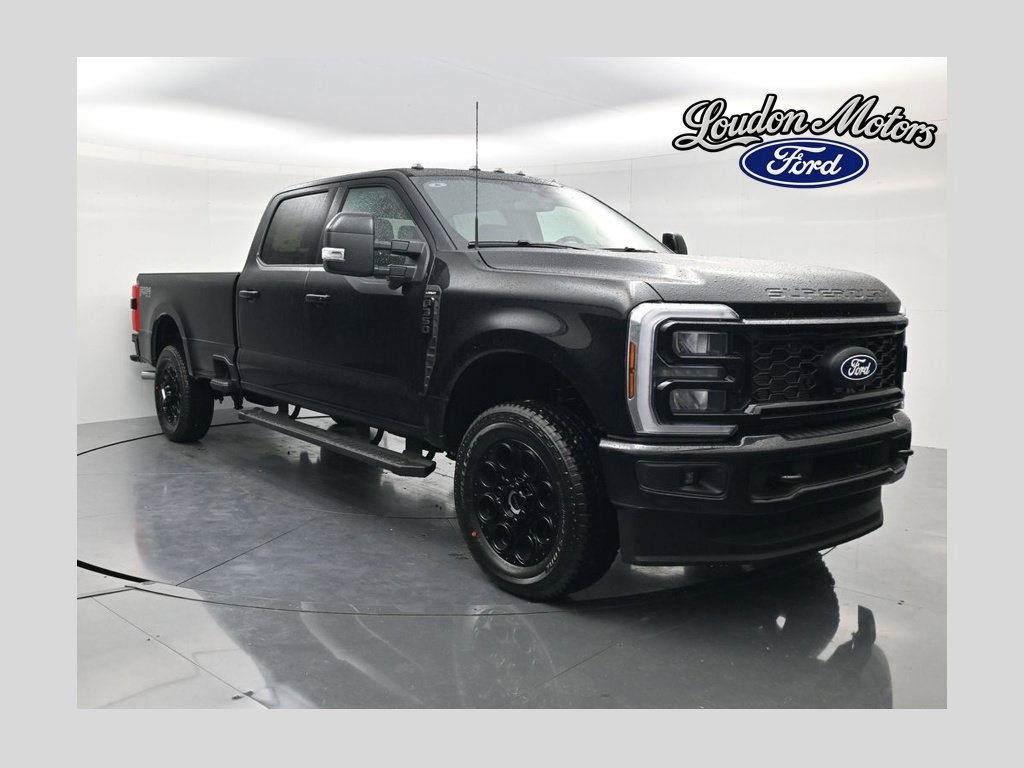 New 2027 Ford F350 Lariat w/ Black Appearance Package AWD/4WD image 1