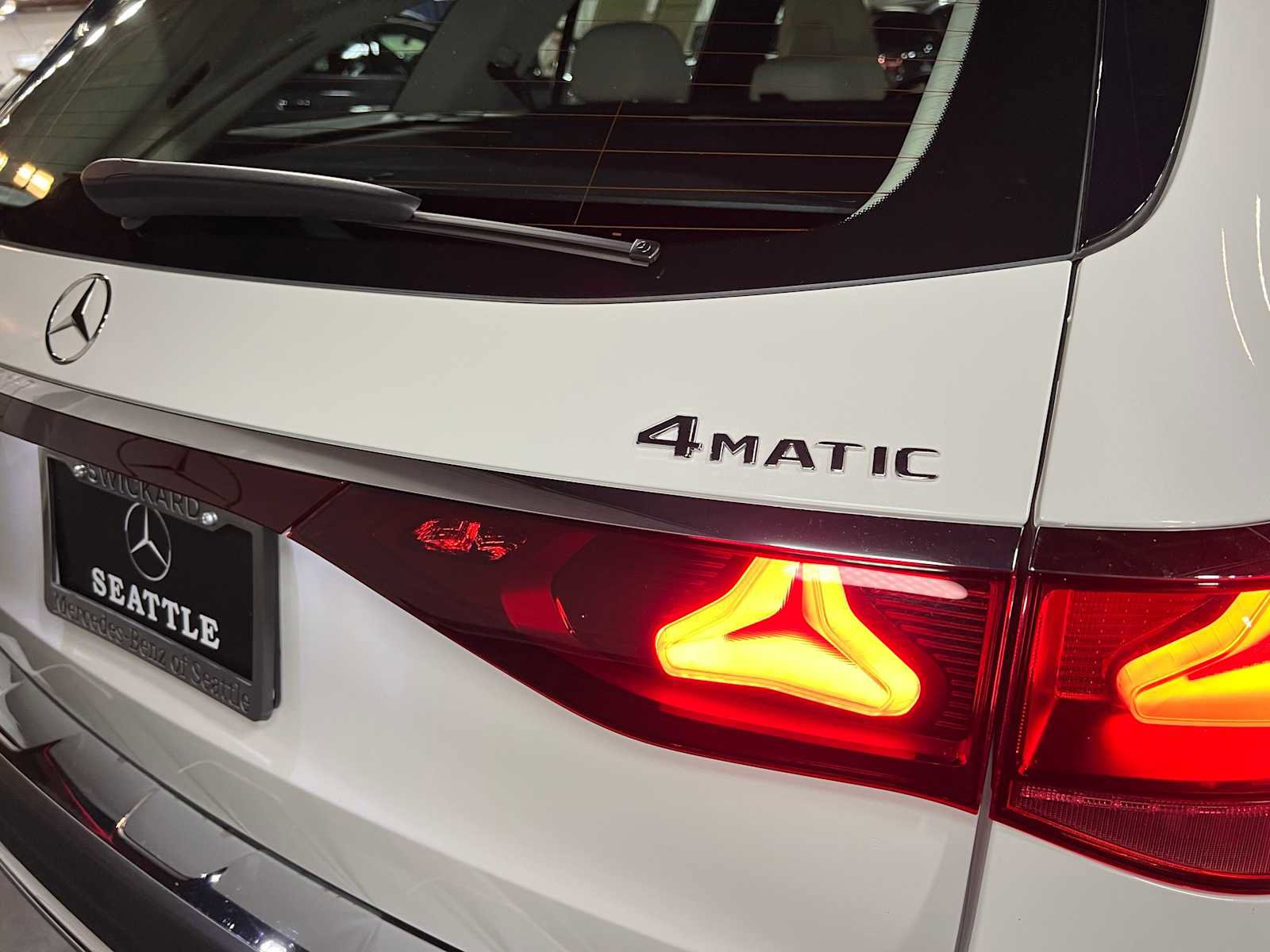 Used 2024 Mercedes-Benz E 450 4MATIC All-Terrain Wagon image 15