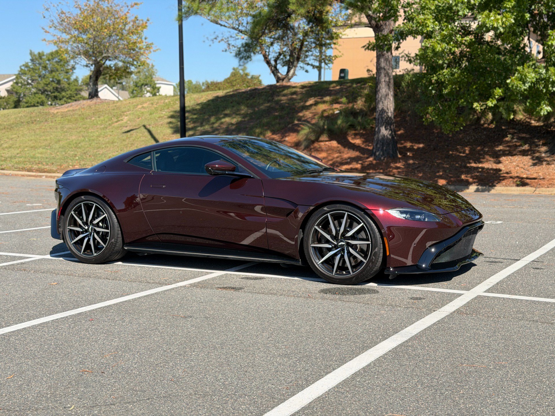 Used 2020 Aston Martin V8 Vantage Coupe RWD image 15