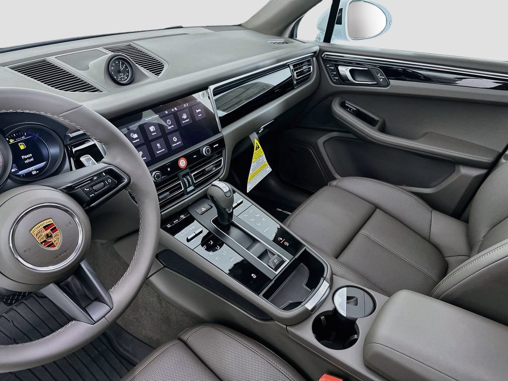 New 2026 Porsche Macan AWD/4WD image 26