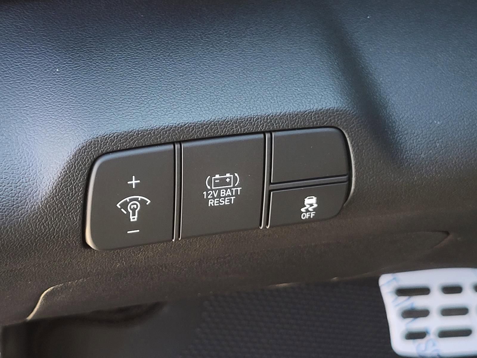 New 2026 Hyundai Elantra Sport image 14