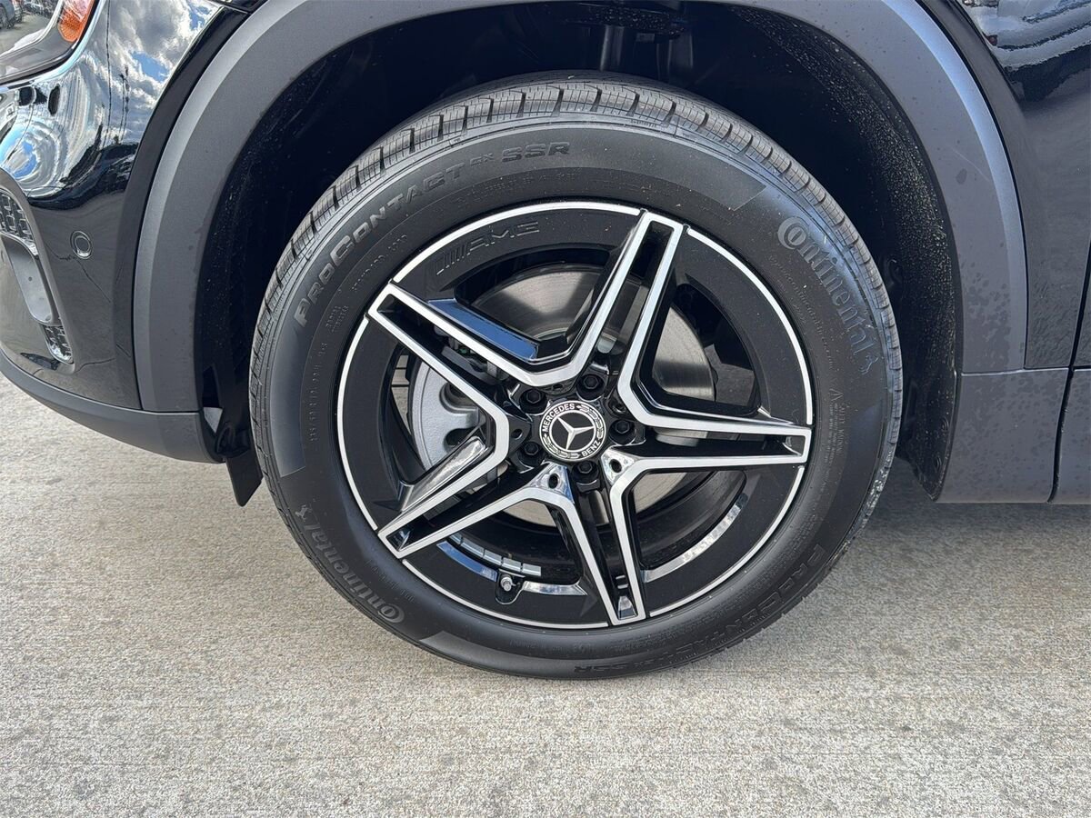 New 2026 Mercedes-Benz GLB 250 image 9