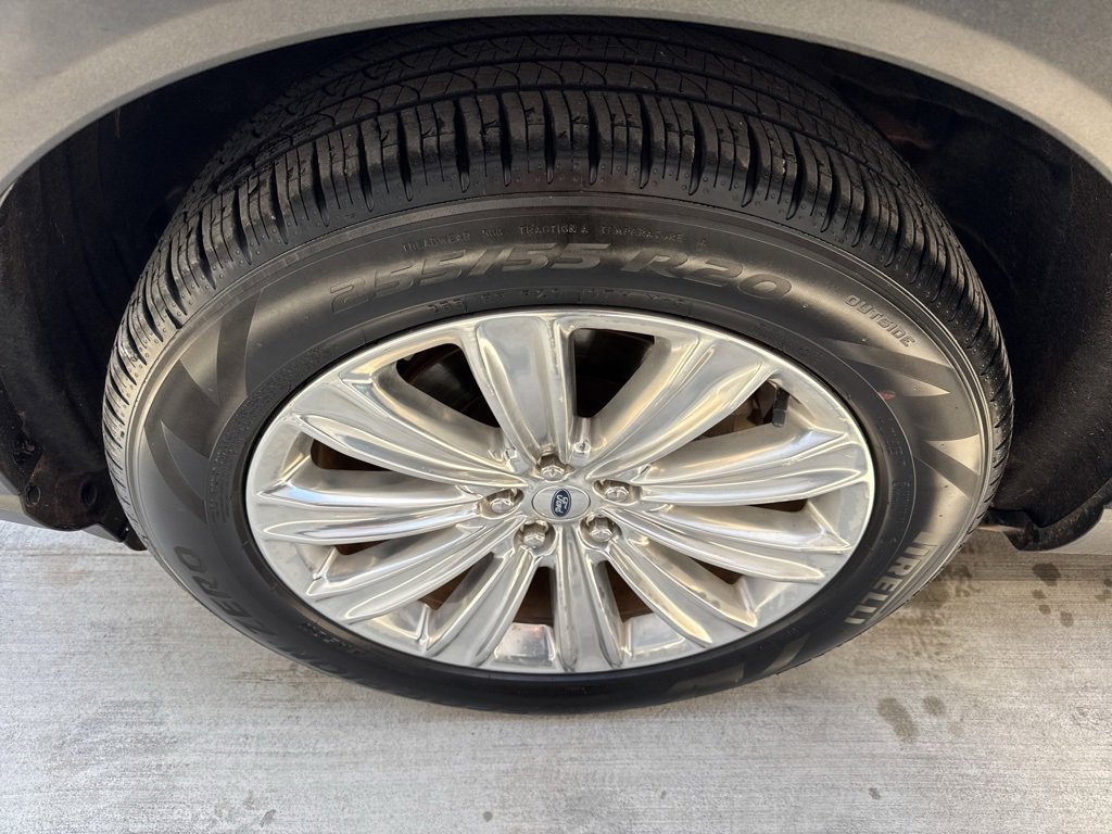 Used 2022 Ford Explorer Limited w/ Equipment Group 301A image 24