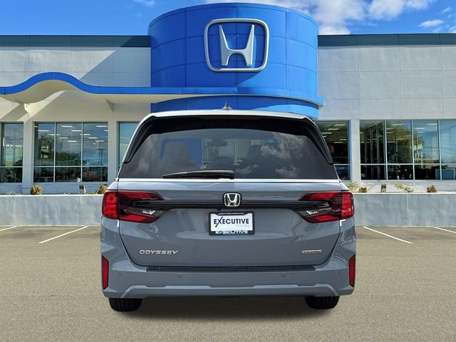 New 2026 Honda Odyssey Touring image 5