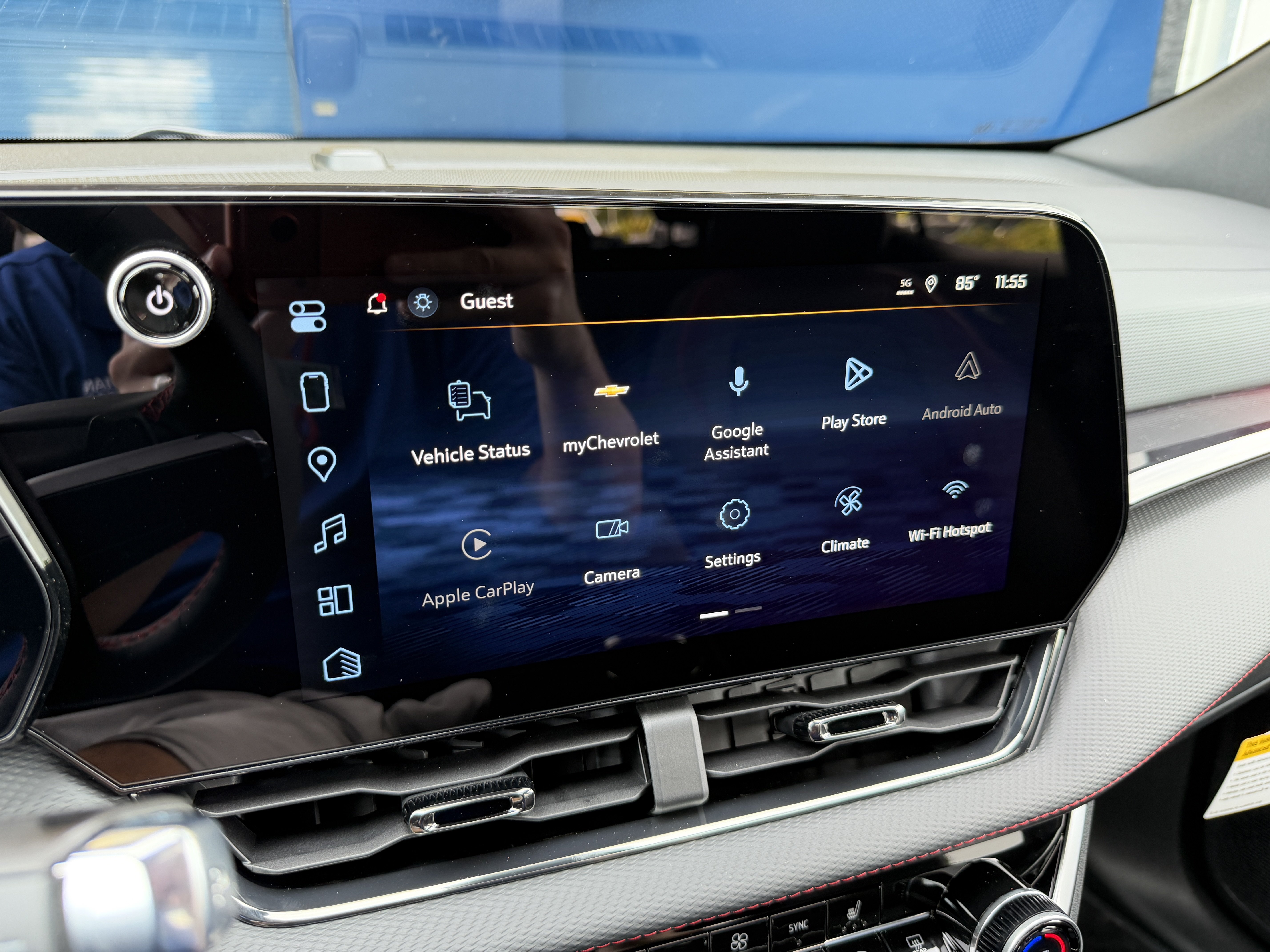 New 2027 Chevrolet Equinox RS w/ Safety and Technology Package FWD image 20