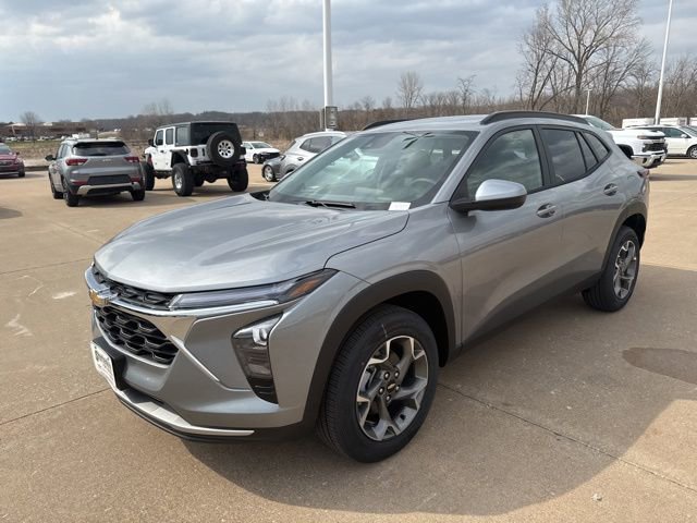 New 2026 Chevrolet Trax LT w/ Driver Confidence Package image 7