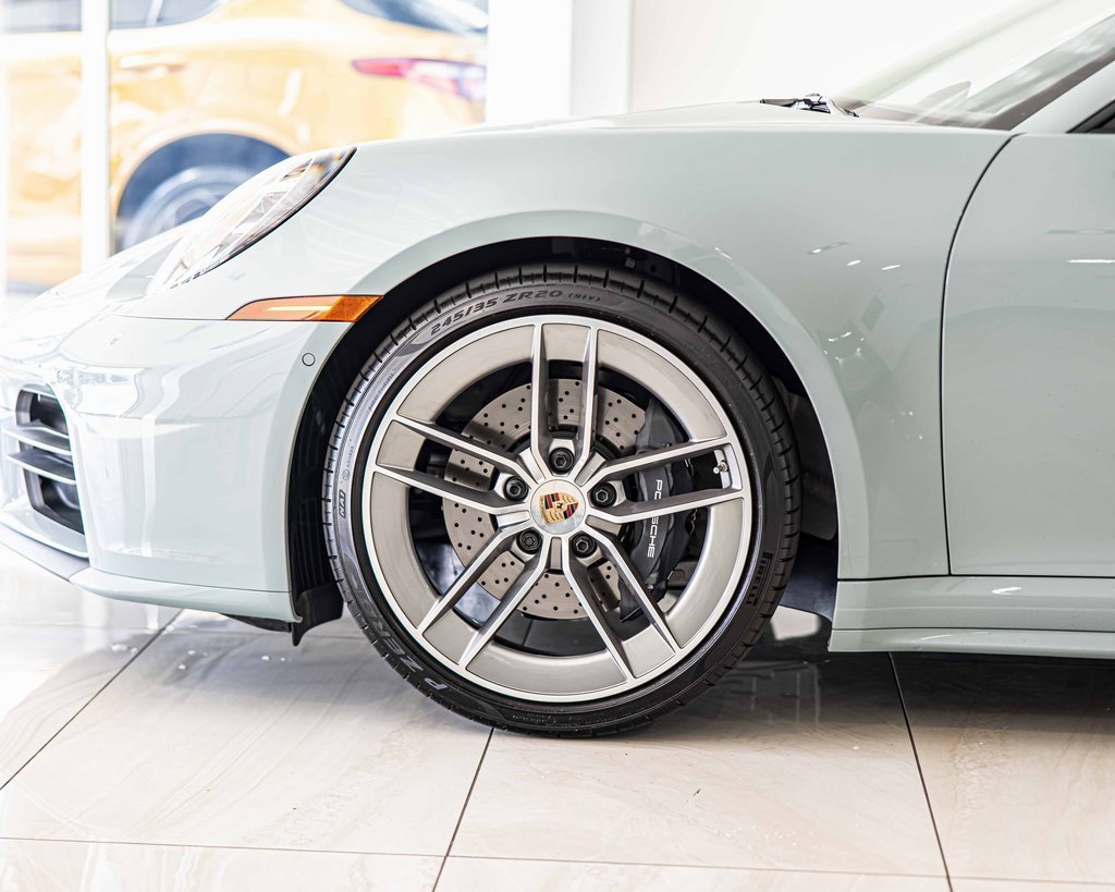 Used 2025 Porsche 911 Carrera image 9