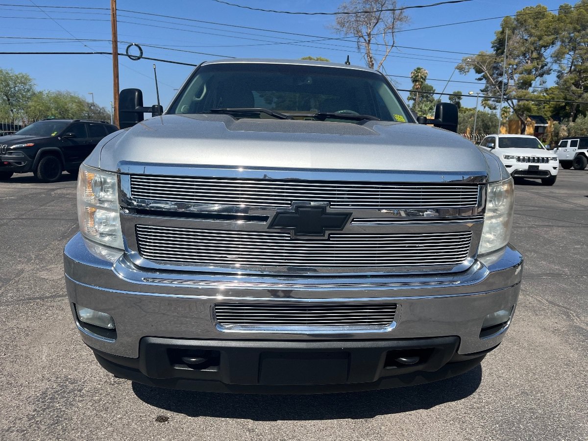 Used 2011 Chevrolet Silverado 3500 LTZ w/ LTZ Plus Package AWD/4WD image 13