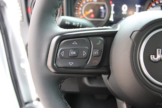 Used 2026 Jeep Gladiator Rubicon AWD/4WD image 19