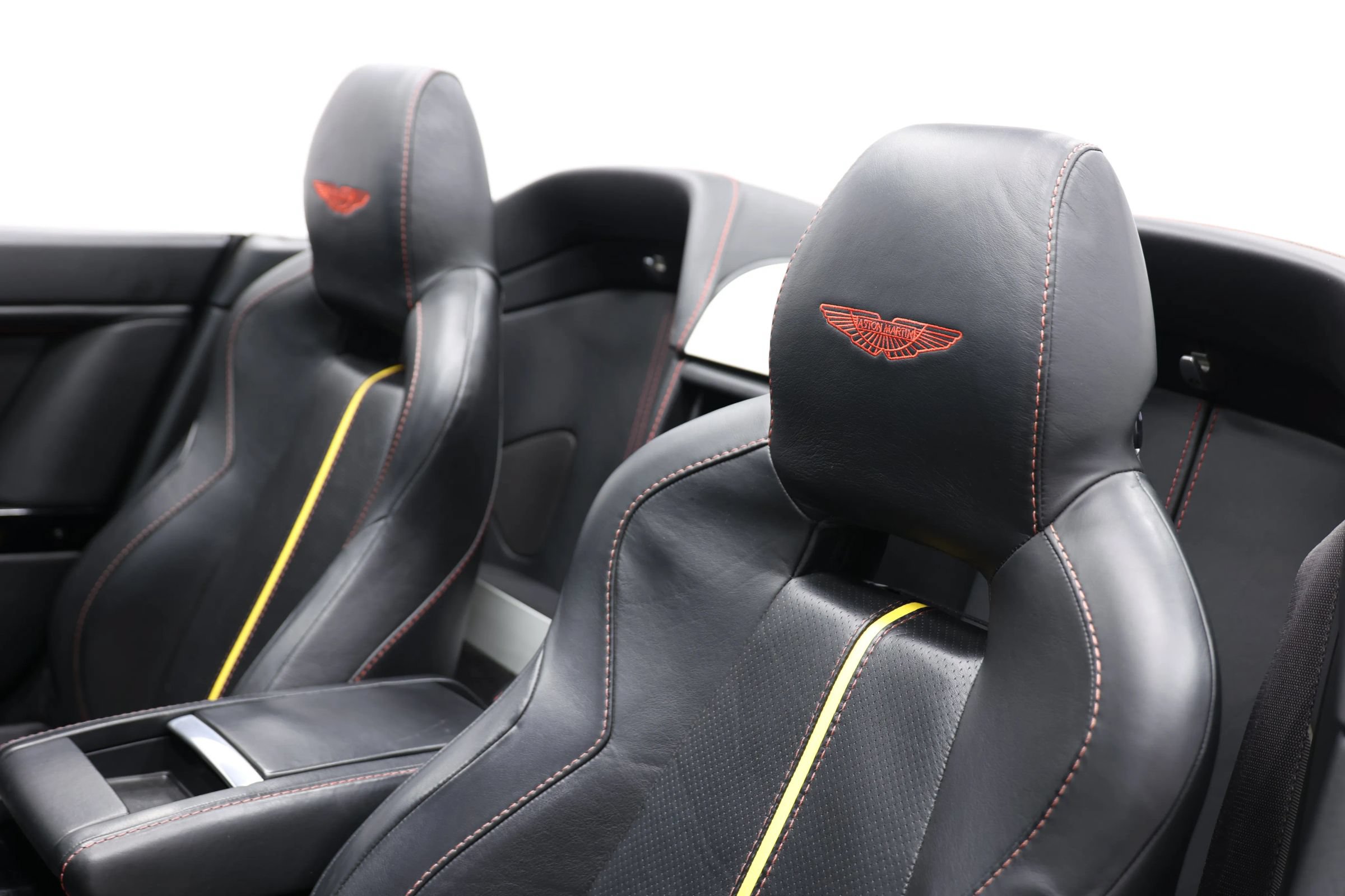 Used 2016 Aston Martin V8 Vantage GT RWD image 14