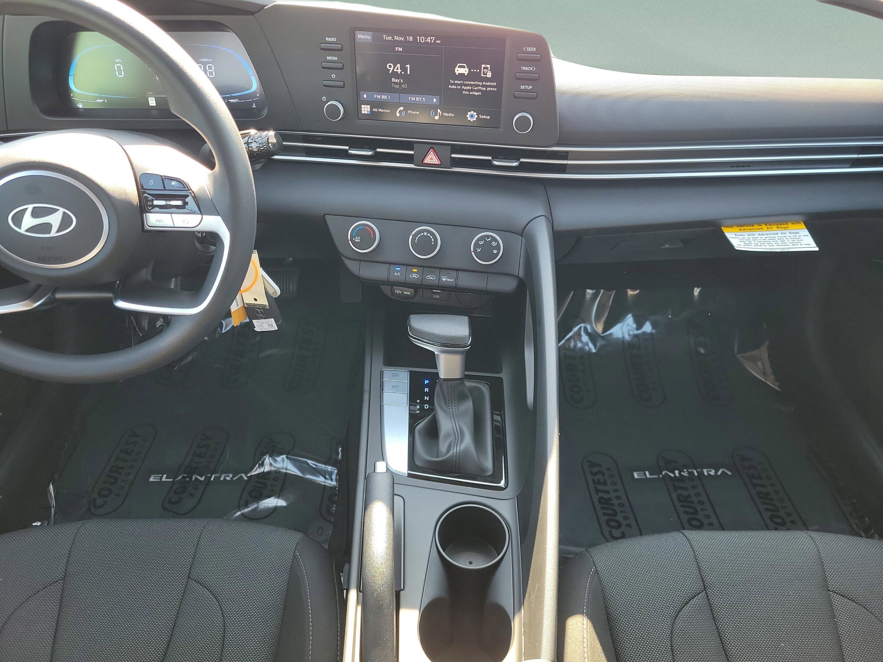 New 2026 Hyundai Elantra SE image 13