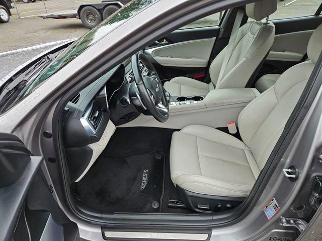 Used 2023 Genesis G70 2.0T image 13