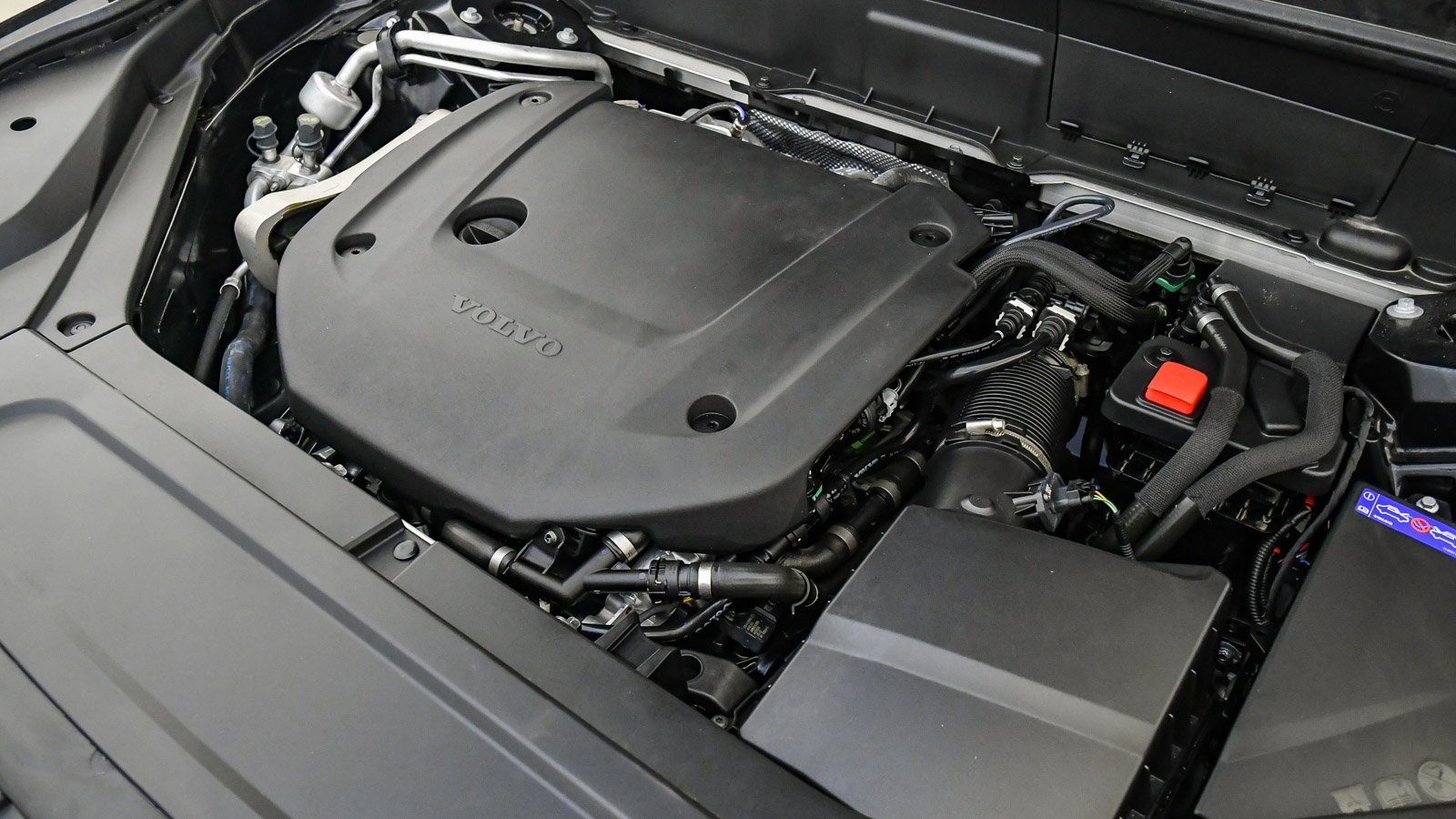 Certified 2025 Volvo XC90 B6 Ultra image 30